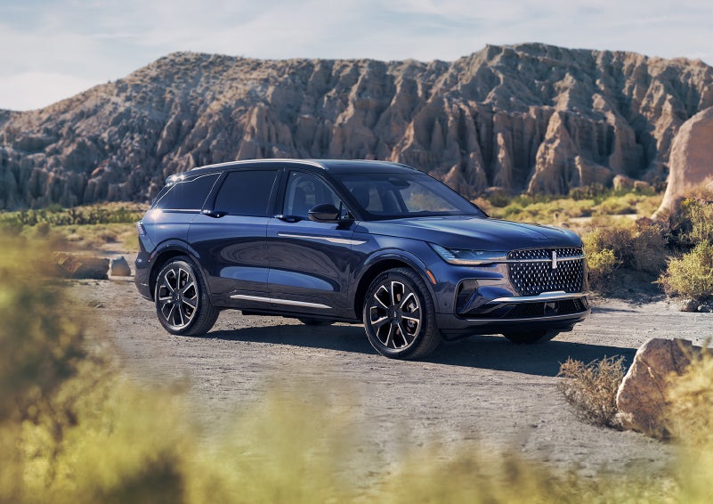 A 2024 Lincoln Nautilus® SUV is parked in a desert national park. | Bluebonnet Motors Lincoln in New Braunfels TX