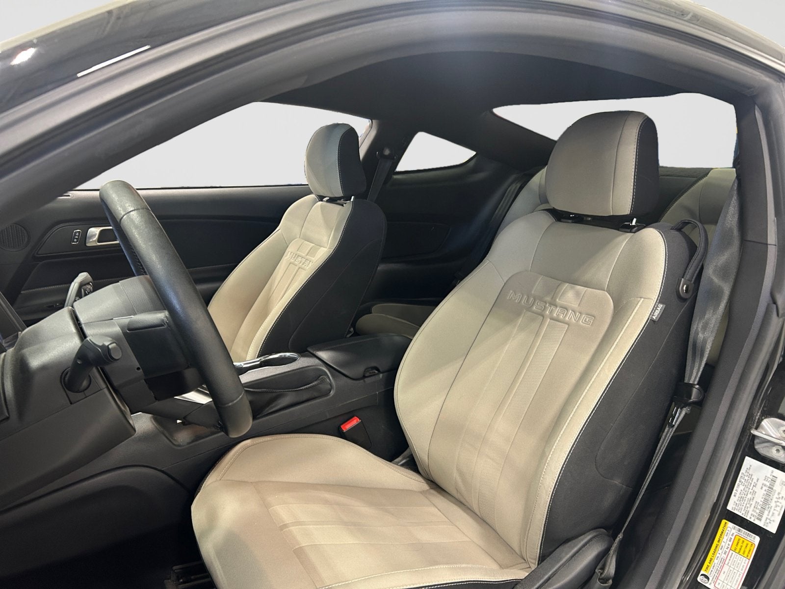 2022 Ford Mustang I4CP