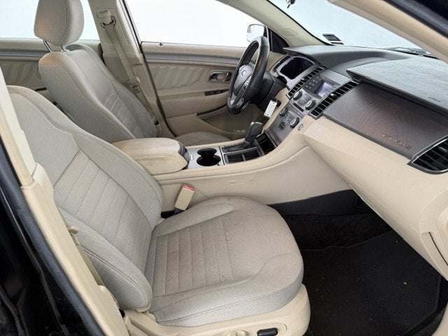 2016 Ford Taurus SE