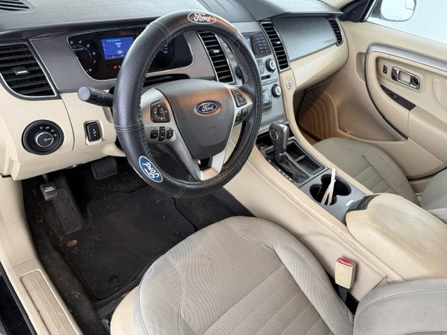 2016 Ford Taurus SE