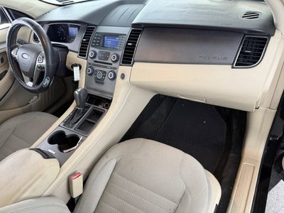 2016 Ford Taurus SE