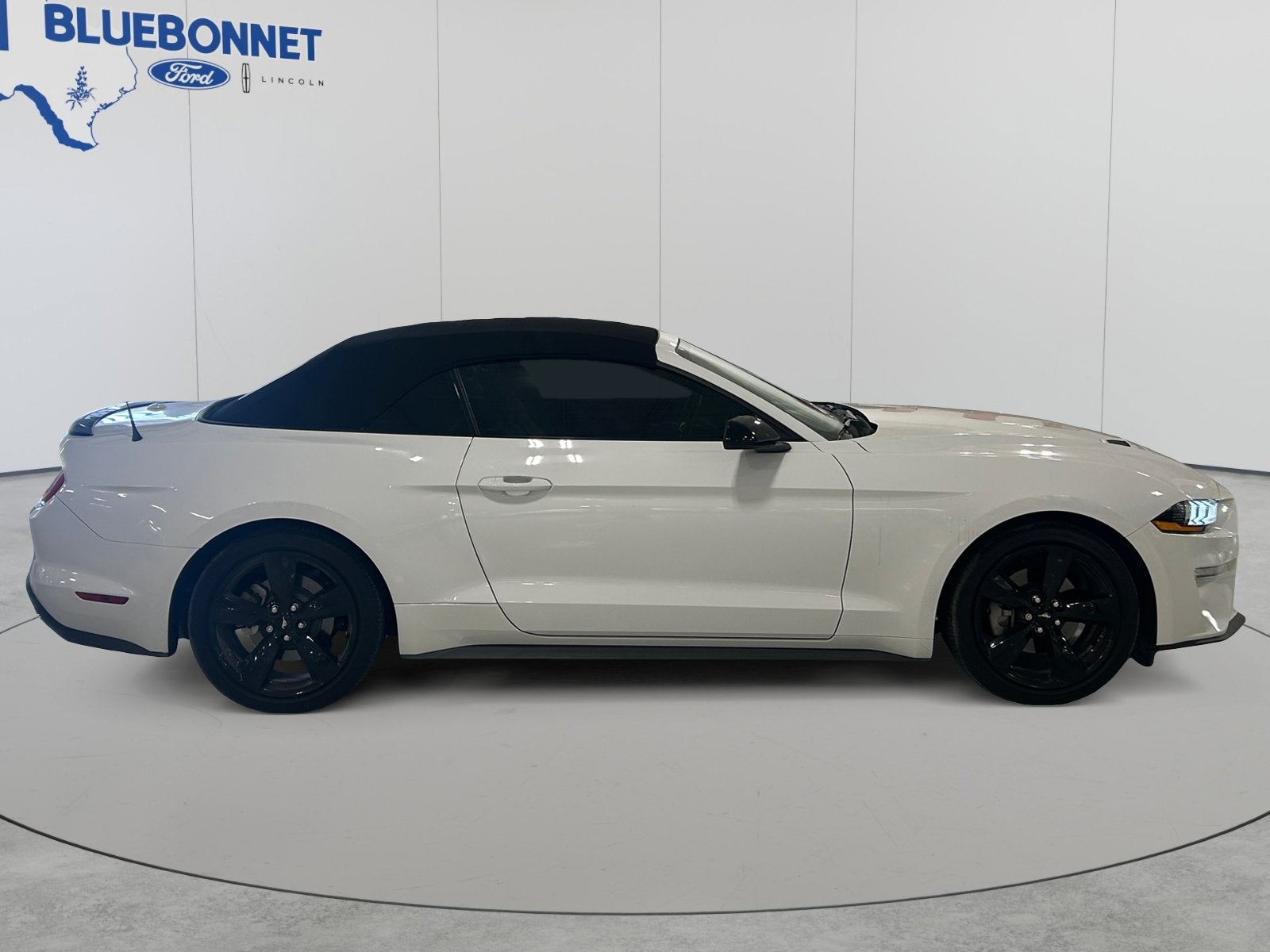 2022 Ford Mustang Premium