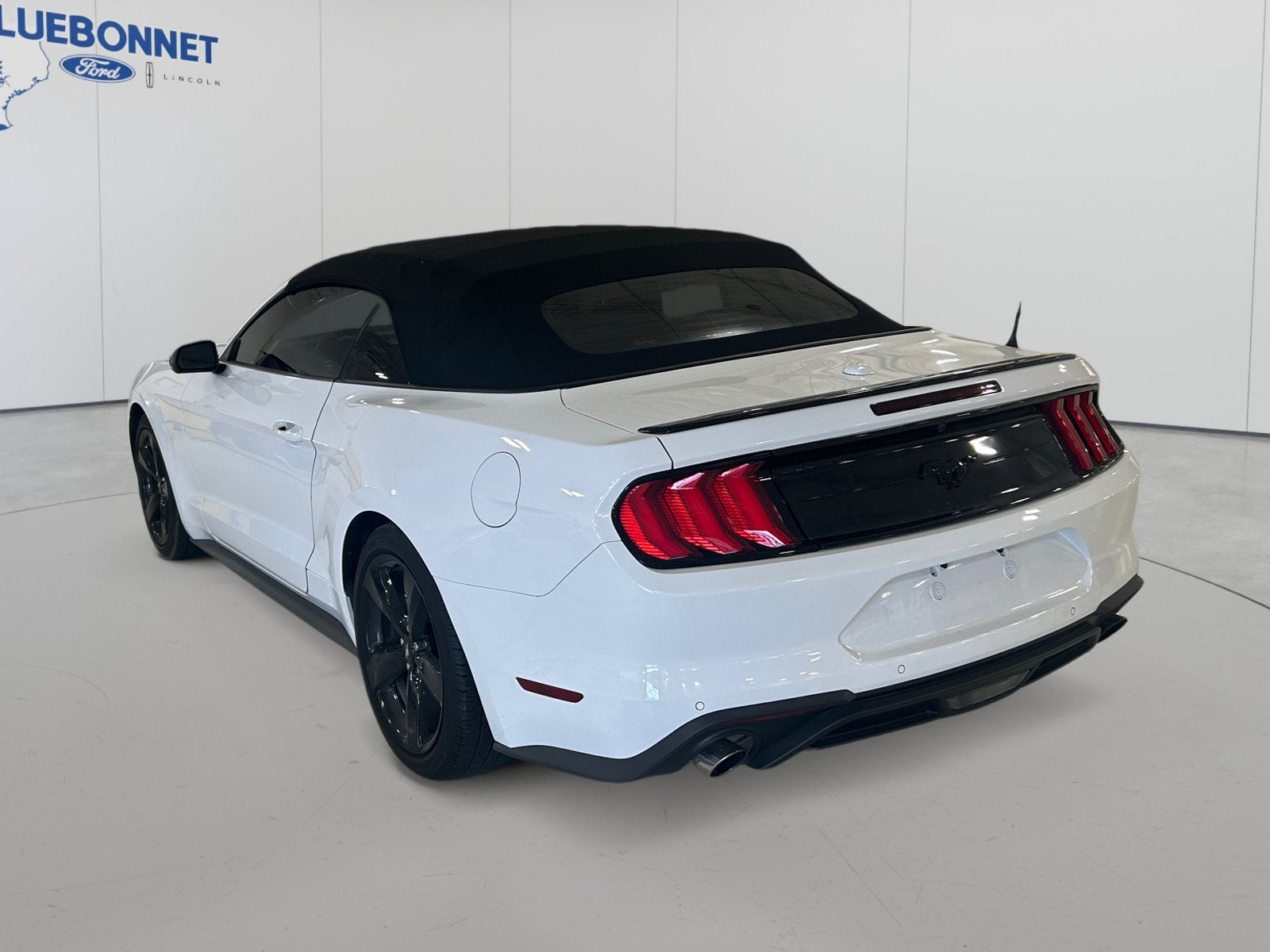 2022 Ford Mustang Premium