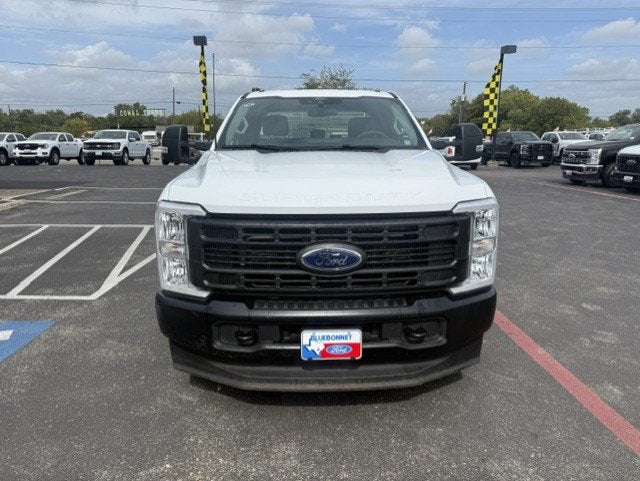 2025 Ford Super Duty F-350 DRW Crane XL