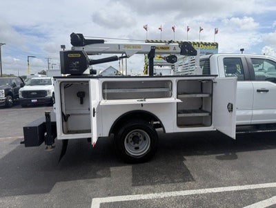 2025 Ford Super Duty F-350 DRW Crane XL