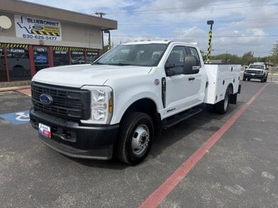 2025 Ford Super Duty F-350 DRW Crane XL