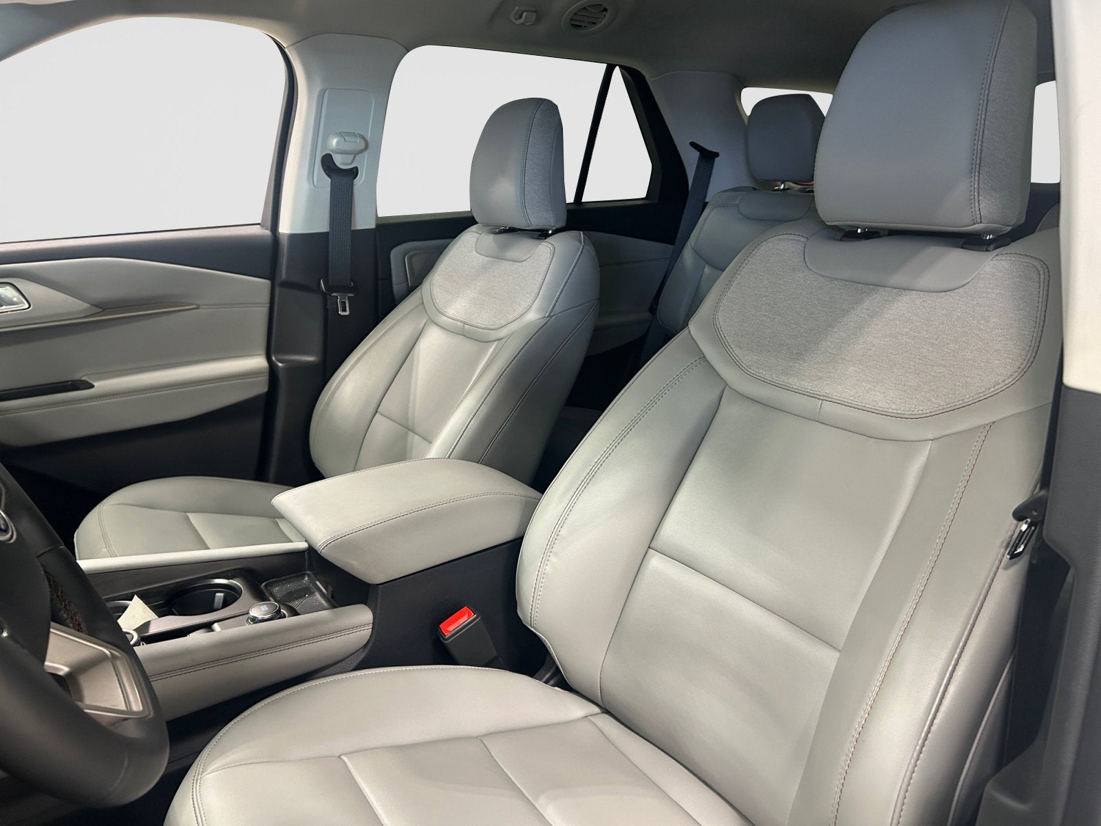 2026 Ford Explorer XLT