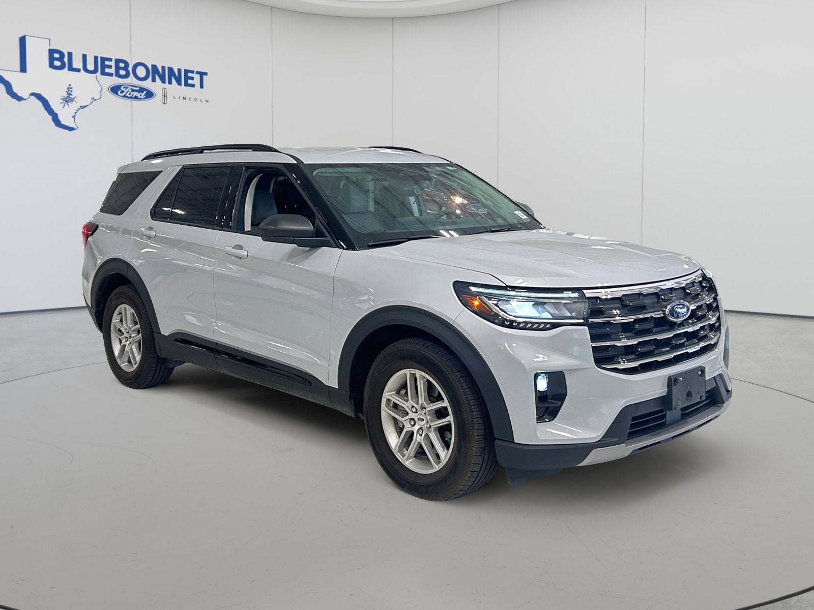 2026 Ford Explorer XLT