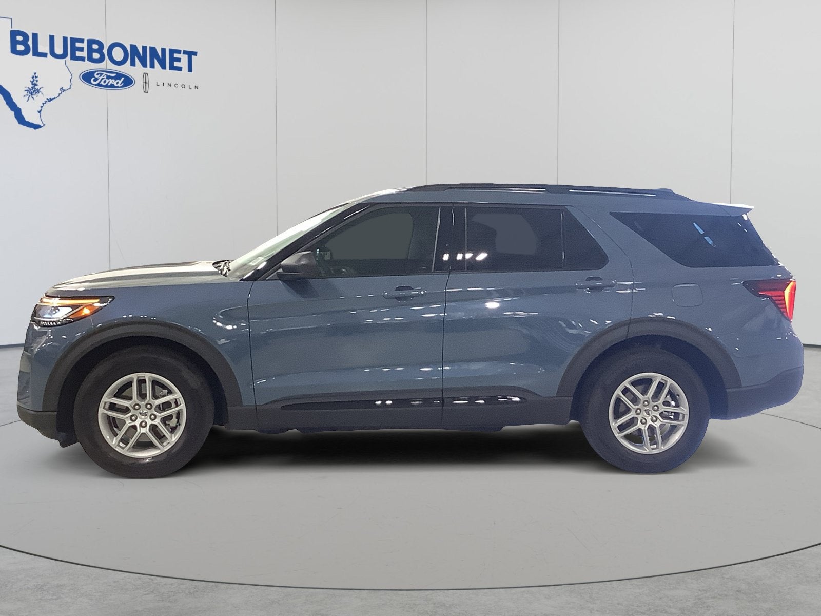 2026 Ford Explorer XLT