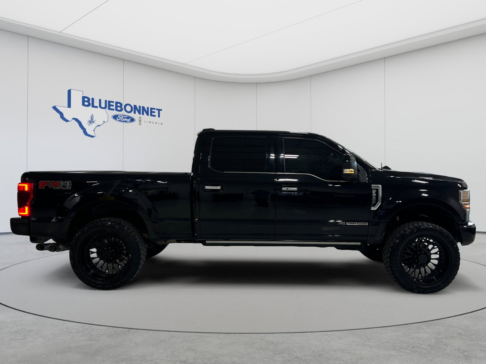 2022 Ford Super Duty F-250 SRW Limited