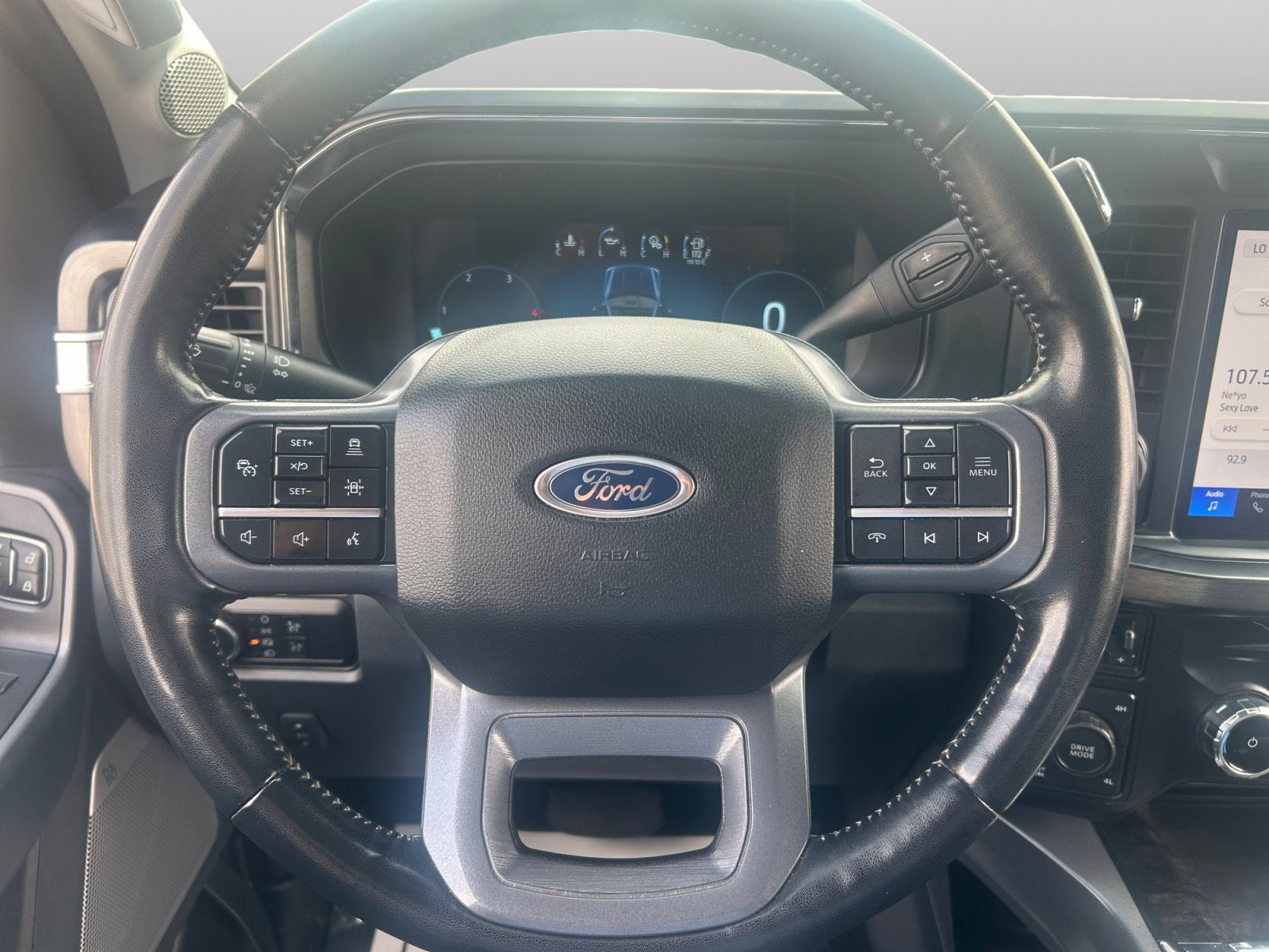 2023 Ford Super Duty F-250 SRW LARIAT
