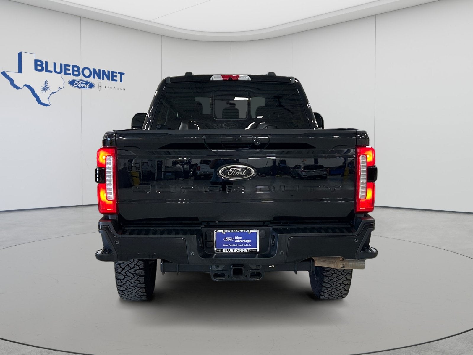 2023 Ford Super Duty F-250 SRW LARIAT