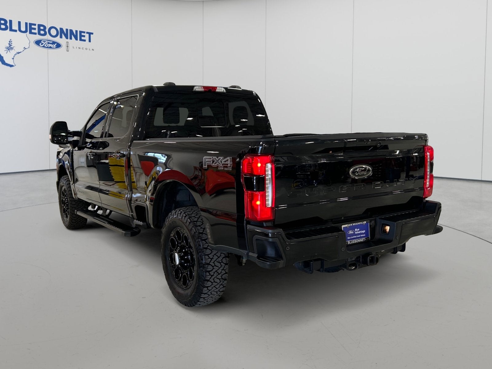 2023 Ford Super Duty F-250 SRW LARIAT