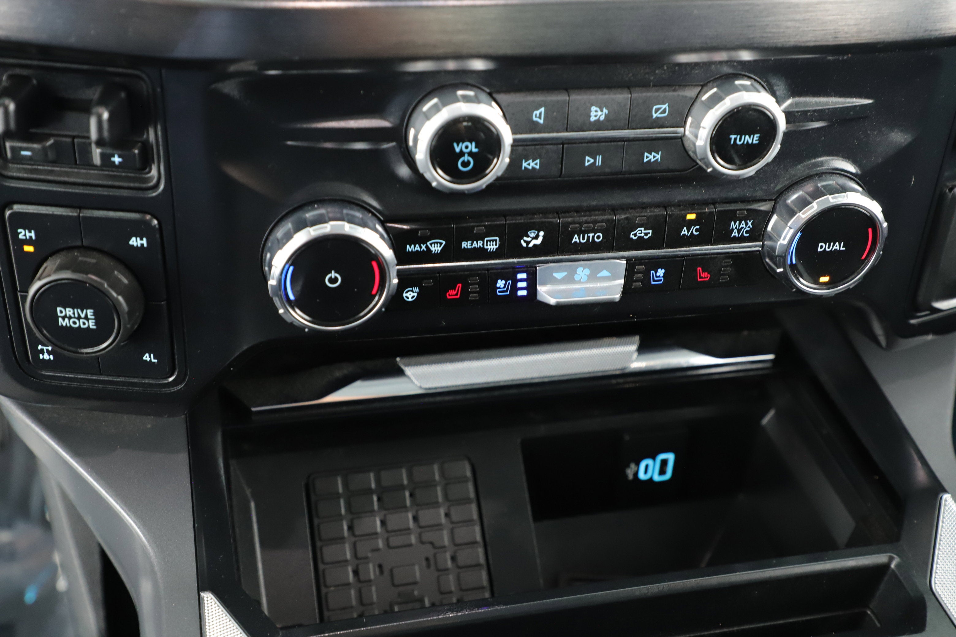 2024 Ford Super Duty F-350 SRW LARIAT