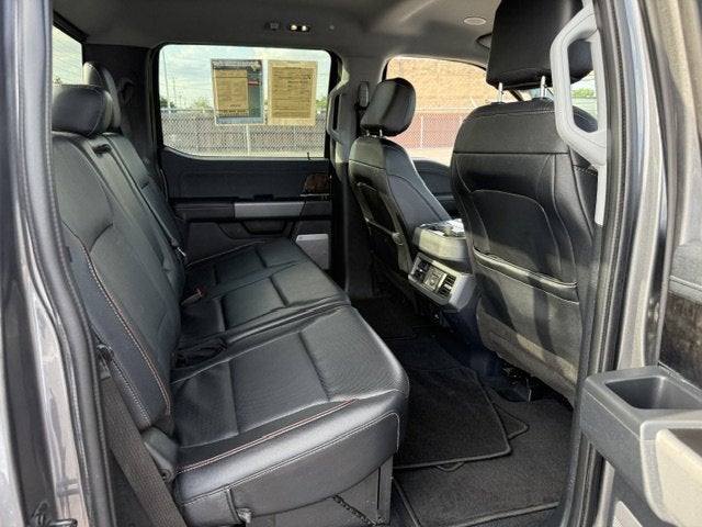 2023 Ford Super Duty F-350 DRW LARIAT
