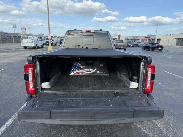 2023 Ford Super Duty F-350 DRW LARIAT