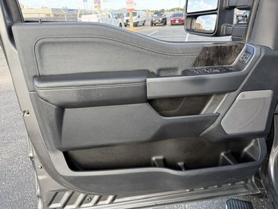 2023 Ford Super Duty F-350 DRW LARIAT