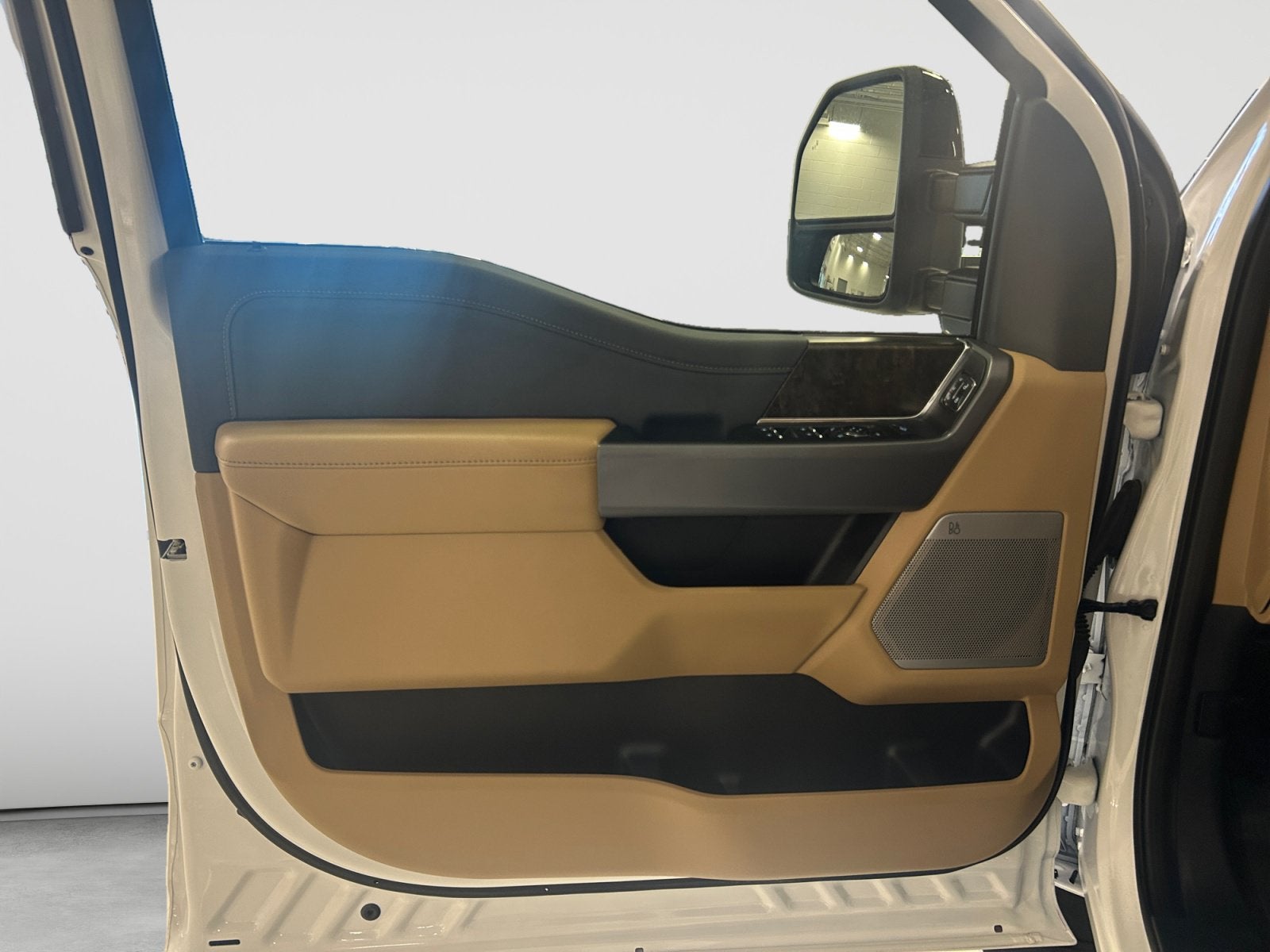 2025 Ford Super Duty F-350 DRW LARIAT