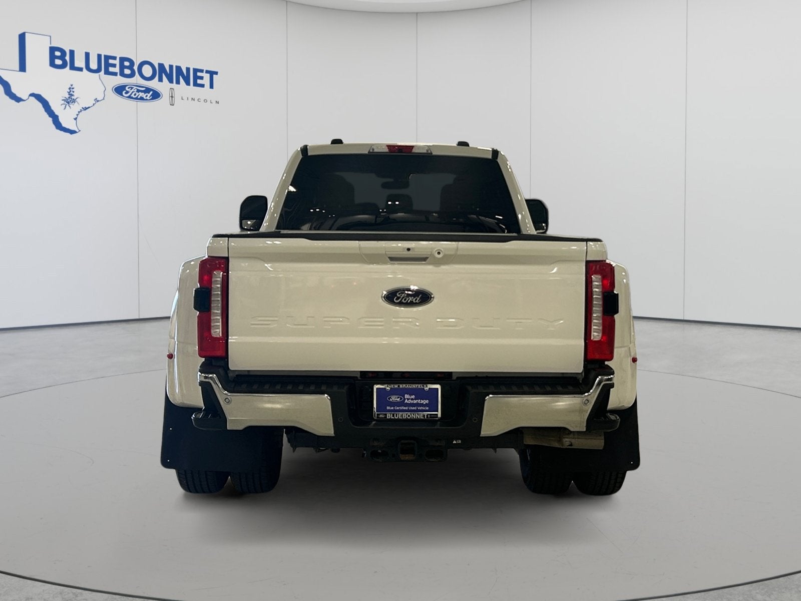 2025 Ford Super Duty F-350 DRW LARIAT