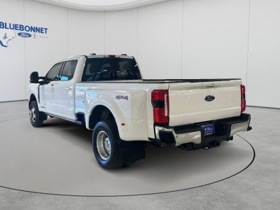 2025 Ford Super Duty F-350 DRW LARIAT