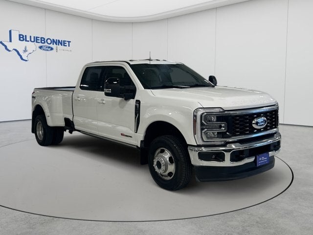 2025 Ford Super Duty F-350 DRW LARIAT