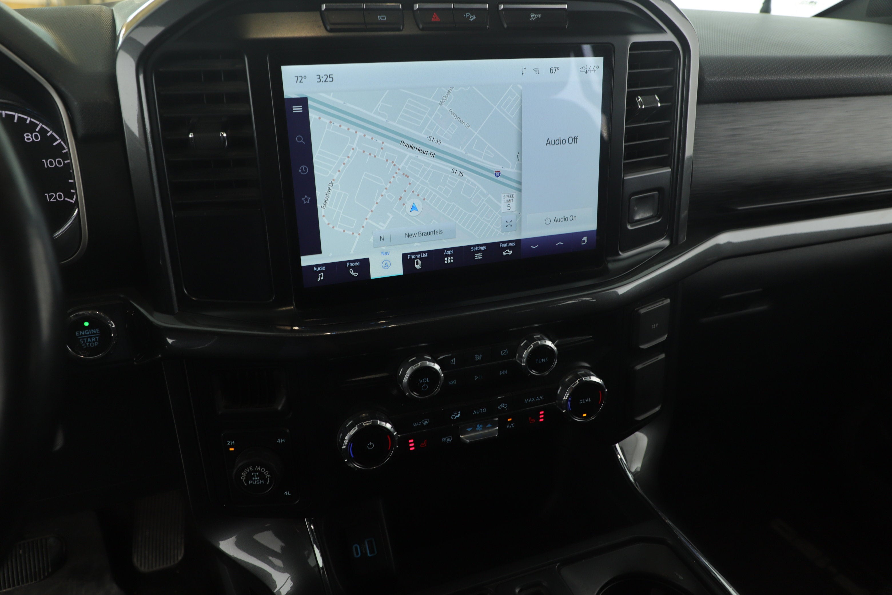 2022 Ford F-150 Base