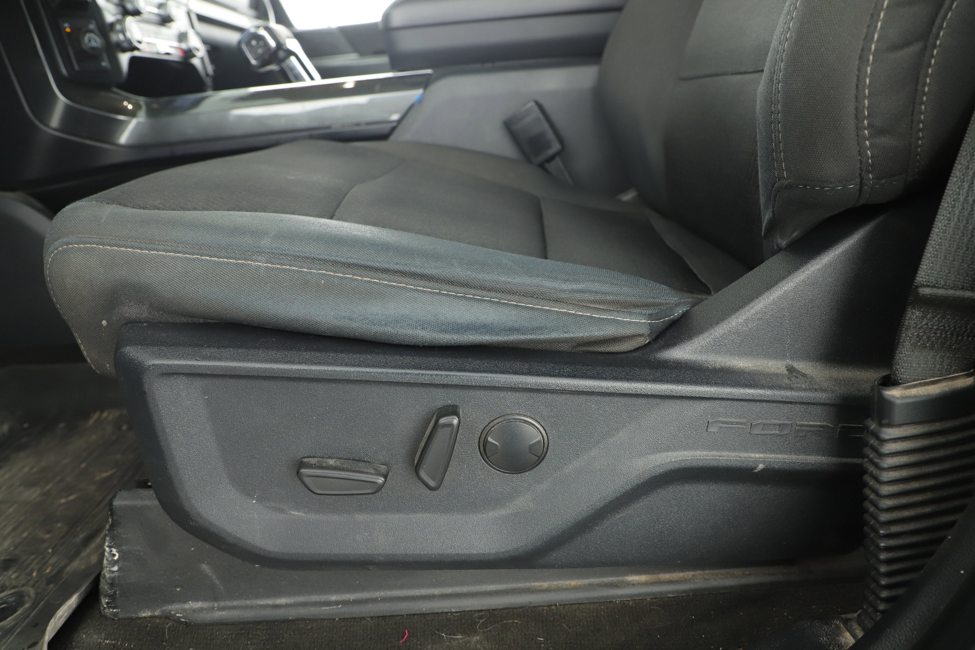 2022 Ford F-150 Base