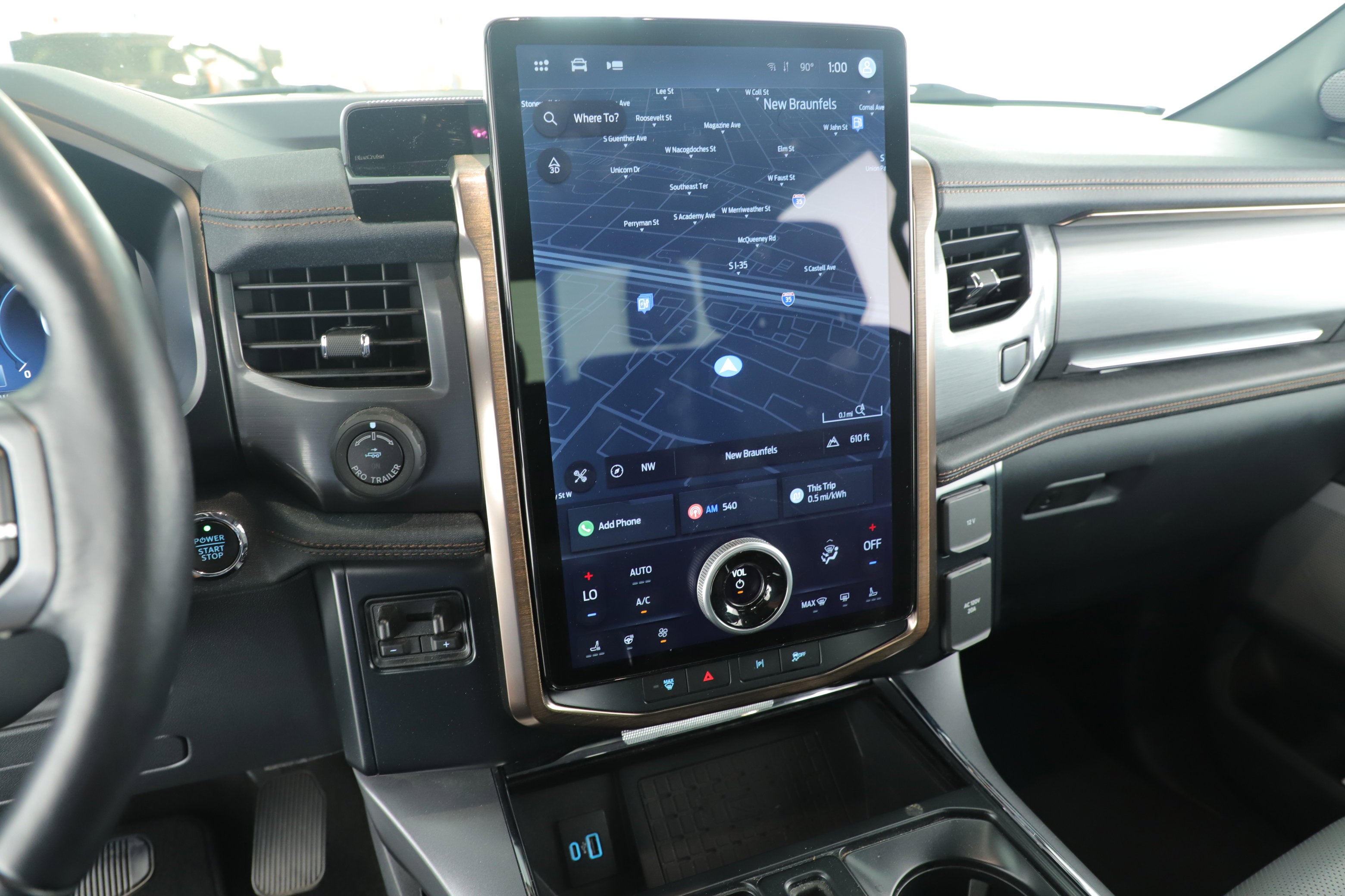 2023 Ford F-150 Lightning Base