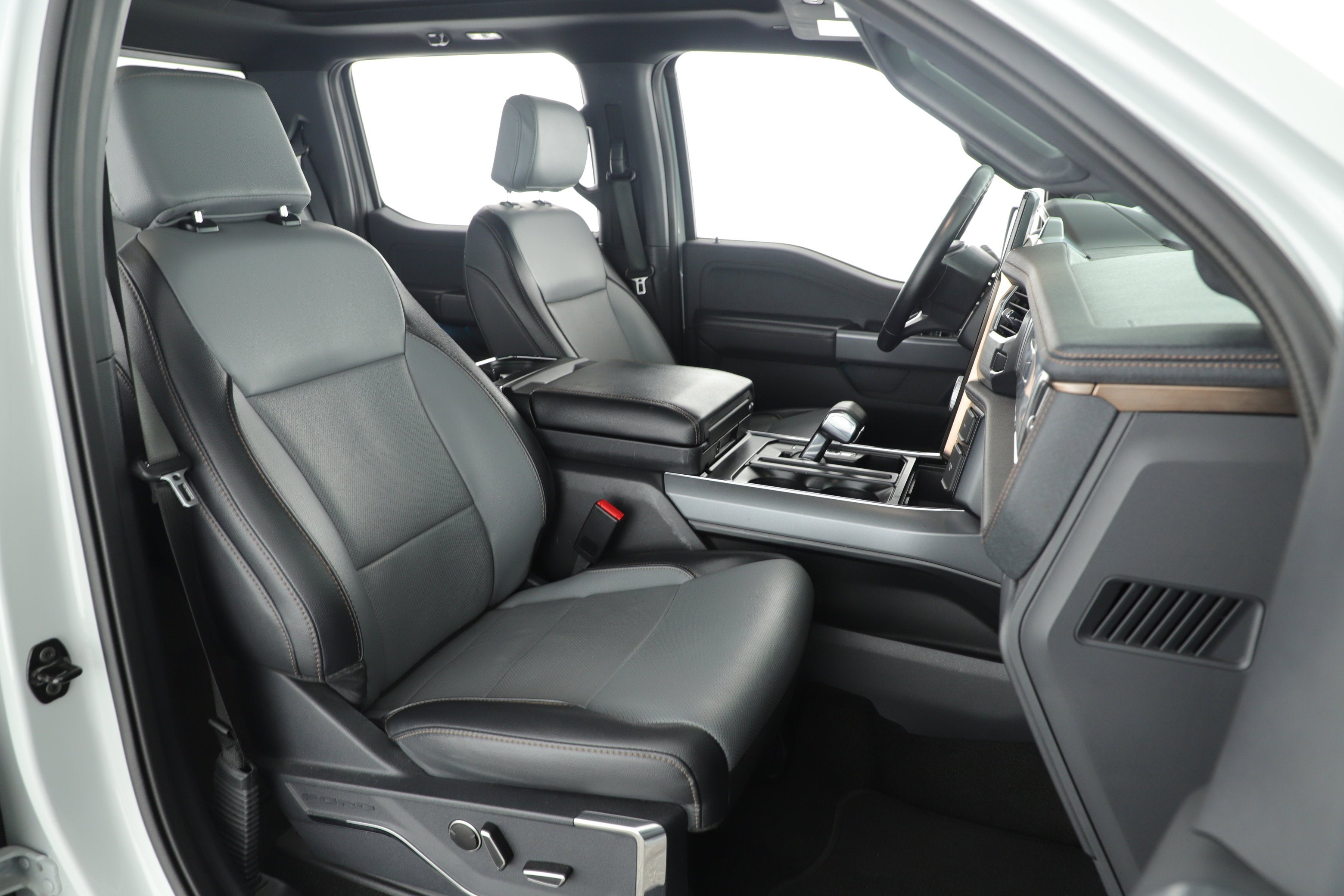 2023 Ford F-150 Lightning Base