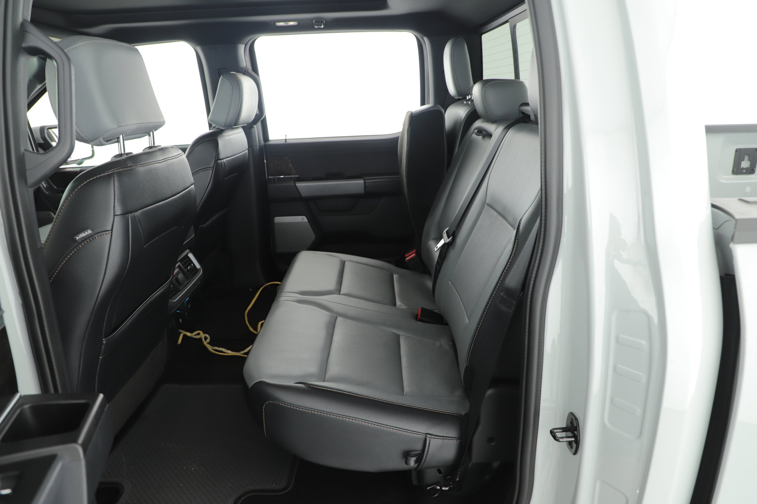 2023 Ford F-150 Lightning Base