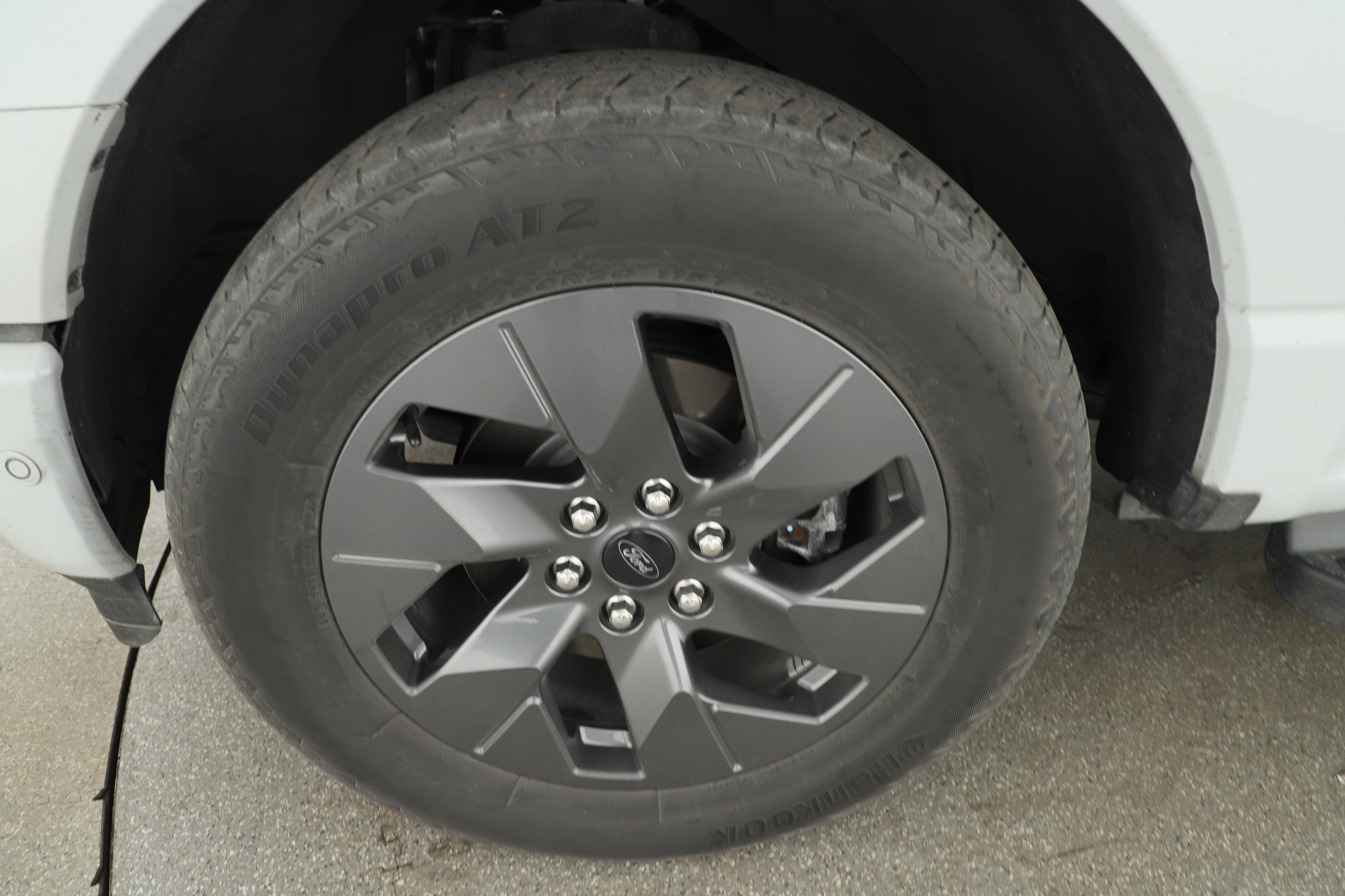 2023 Ford F-150 Lightning Base