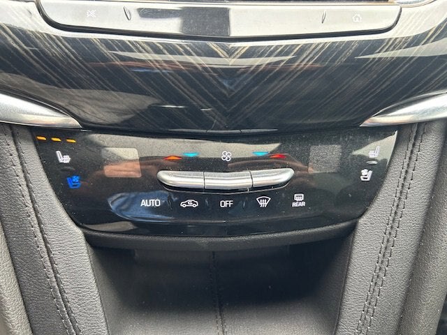 2023 Cadillac XT6 FWD Premium Luxury