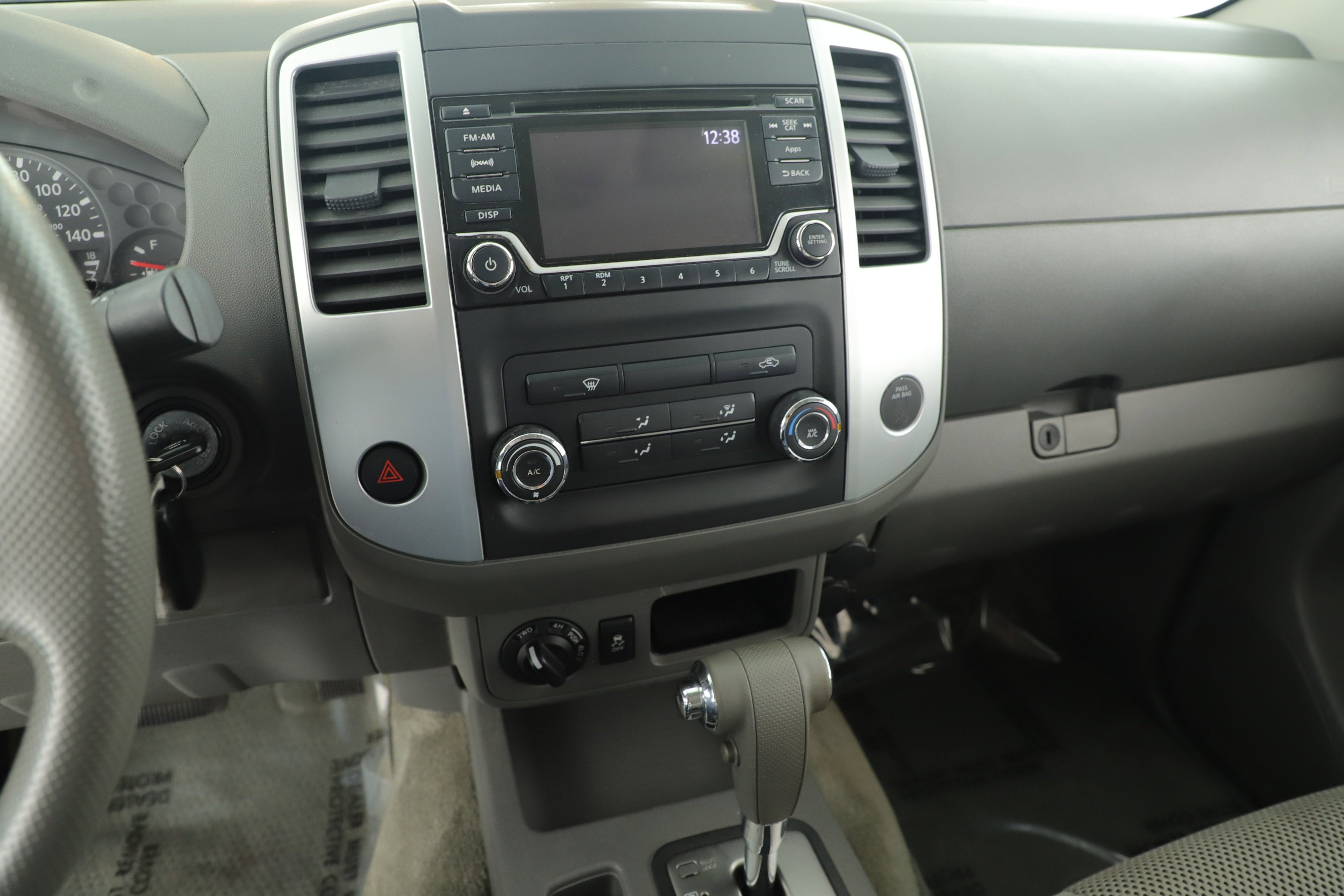 2016 Nissan Frontier Base