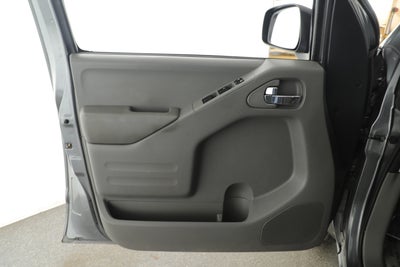 2016 Nissan Frontier Base