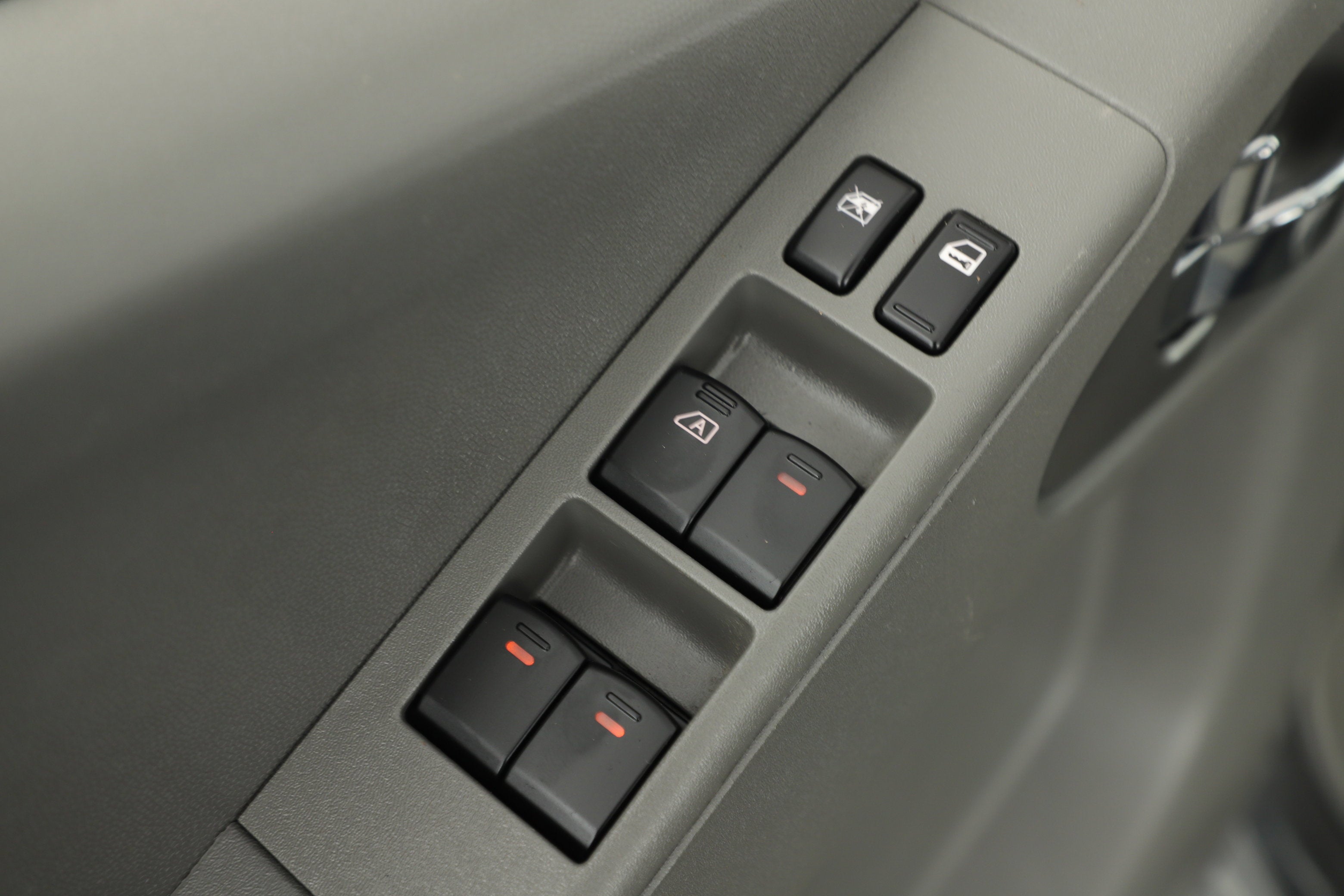 2016 Nissan Frontier Base