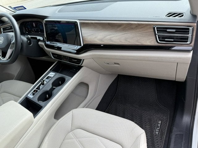 2024 Volkswagen Atlas 2.0T SE