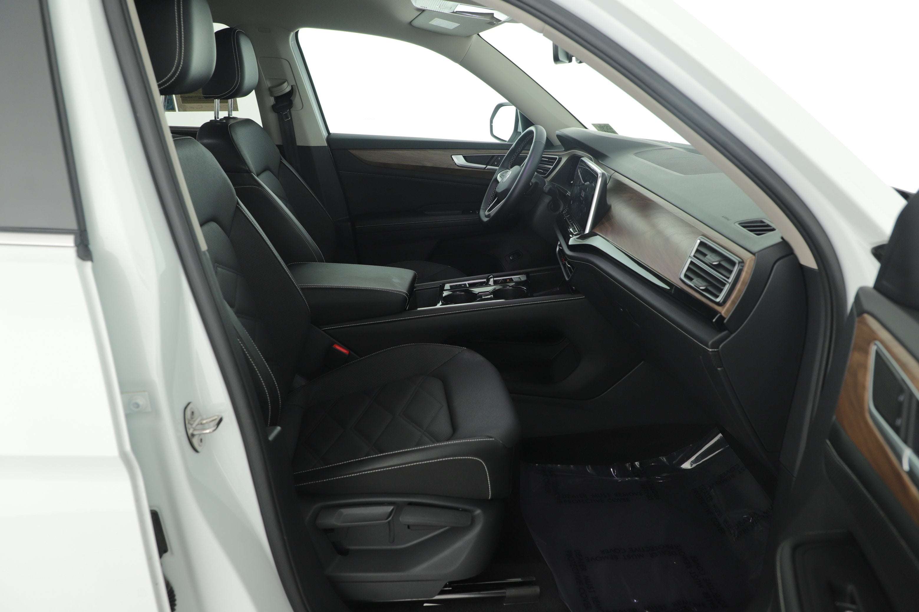 2024 Volkswagen Atlas 2.0T SE with Technology