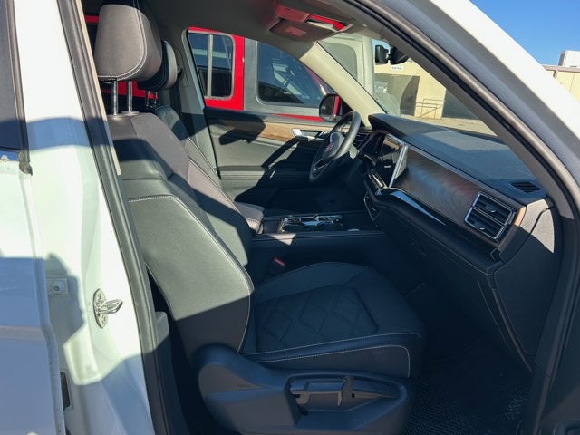 2024 Volkswagen Atlas 2.0T SE with Technology