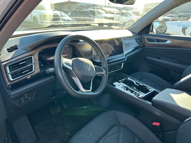 2024 Volkswagen Atlas 2.0T SE with Technology