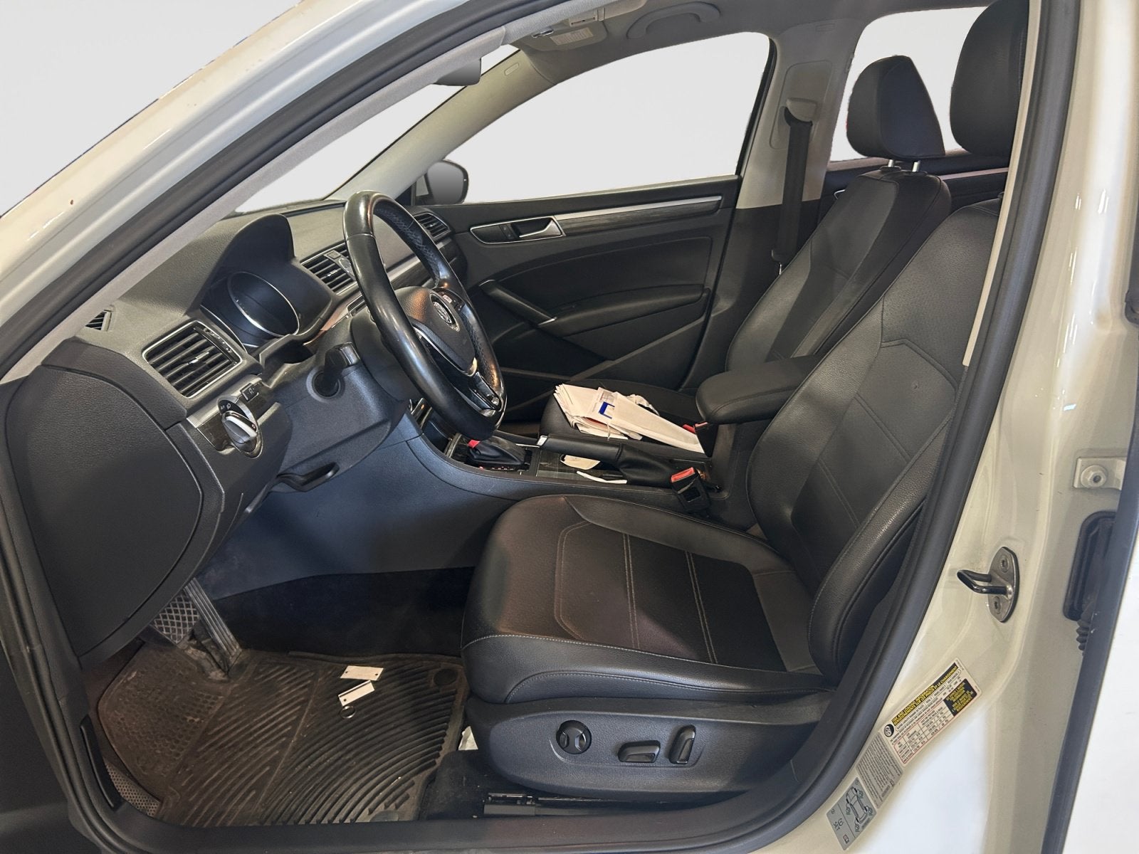 2017 Volkswagen Passat 1.8T SE with Technology