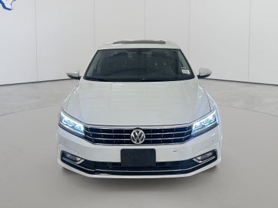 2017 Volkswagen Passat 1.8T SE with Technology