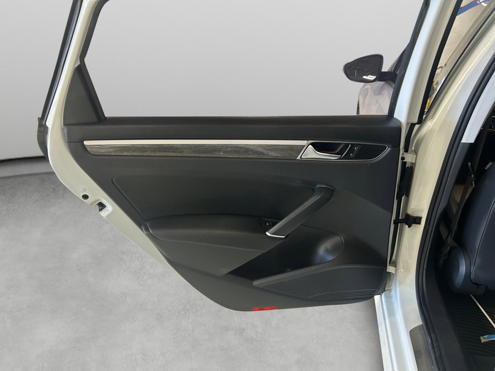 2017 Volkswagen Passat 1.8T SE with Technology