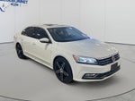 2017 Volkswagen Passat 1.8T SE with Technology
