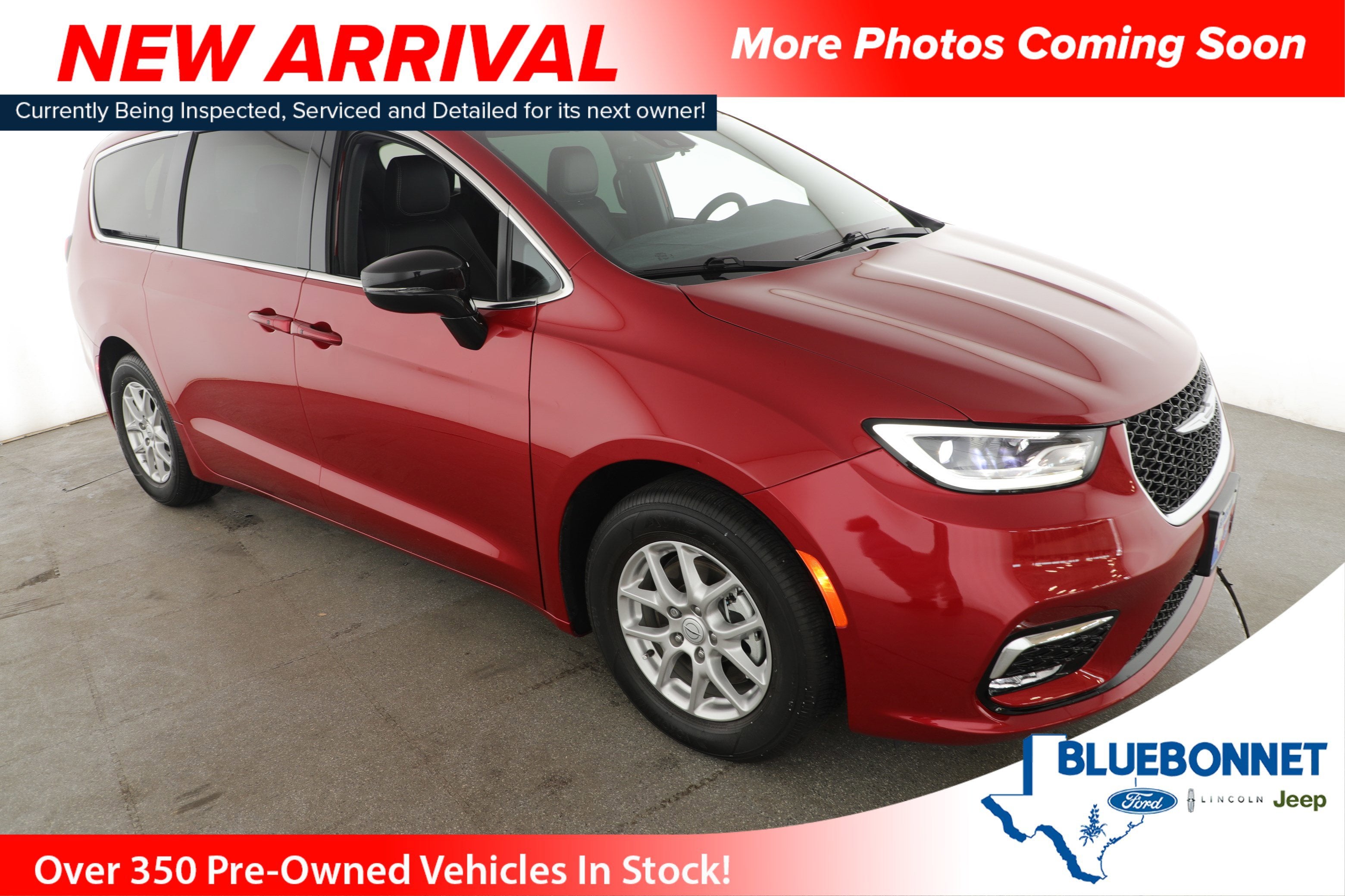 2025 Chrysler Pacifica Select