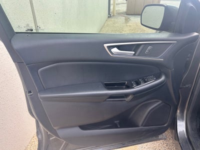 2020 Ford Edge Base