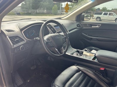 2020 Ford Edge Base
