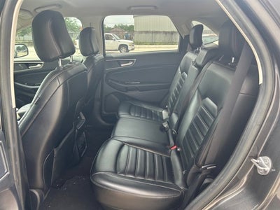2020 Ford Edge Base
