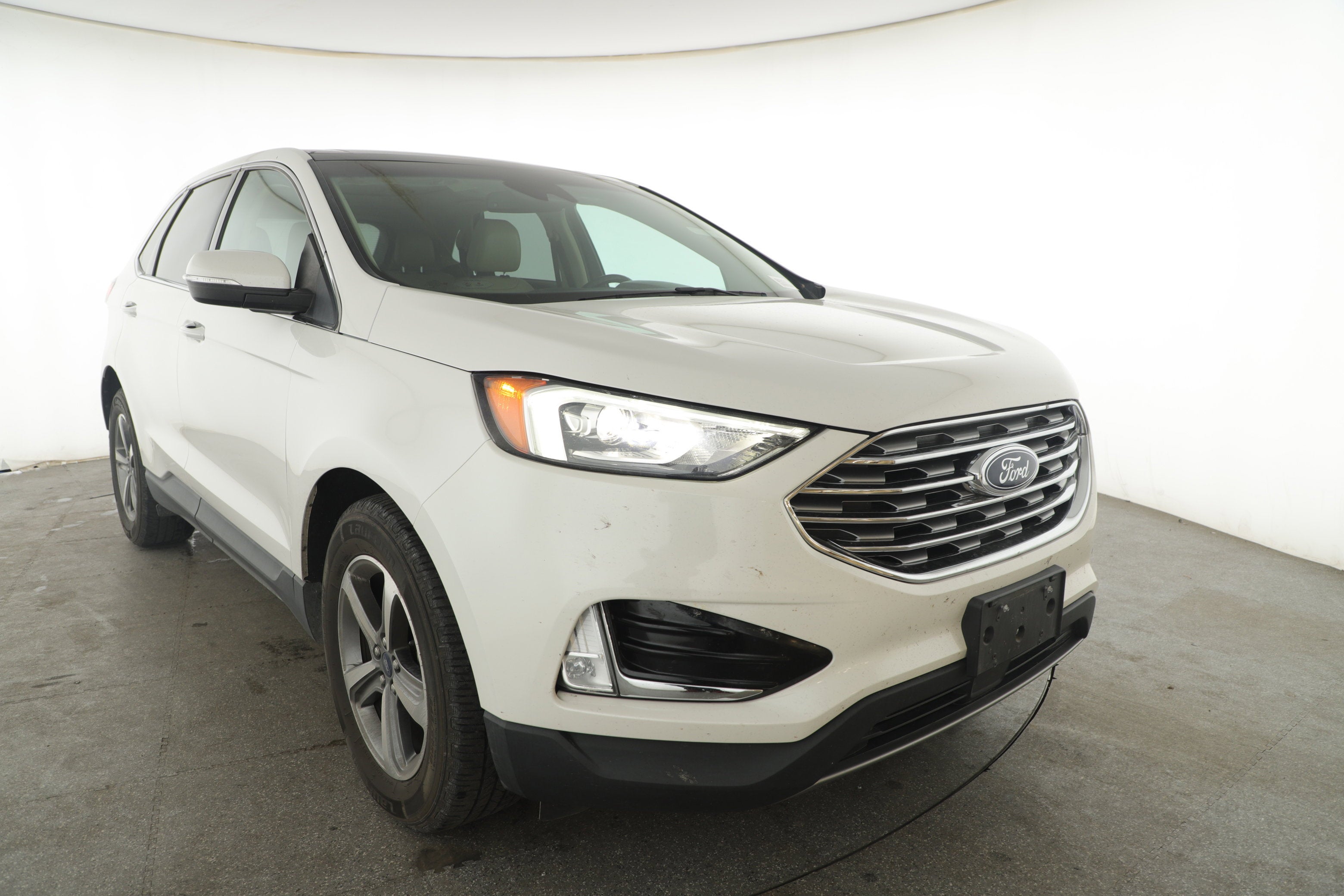 2020 Ford Edge Base