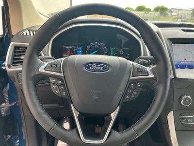 2020 Ford Edge Base