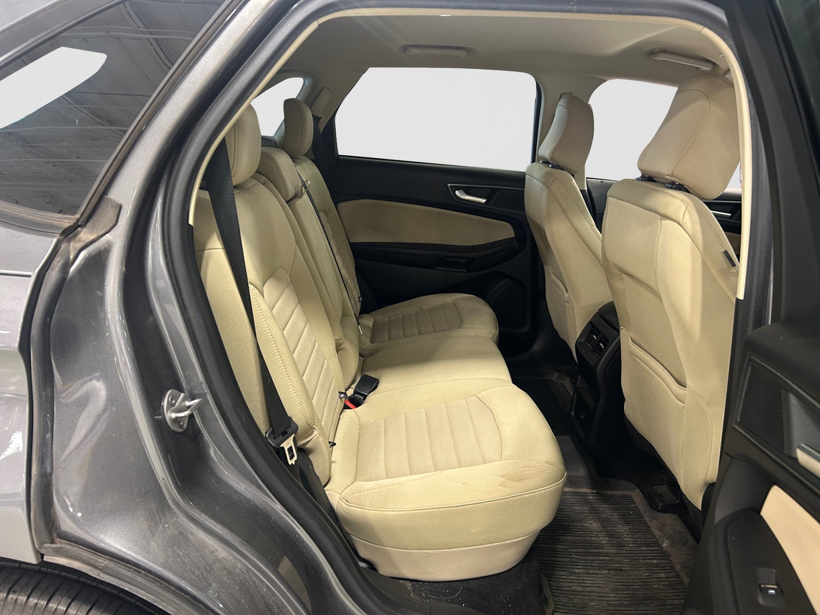 2022 Ford Edge SE